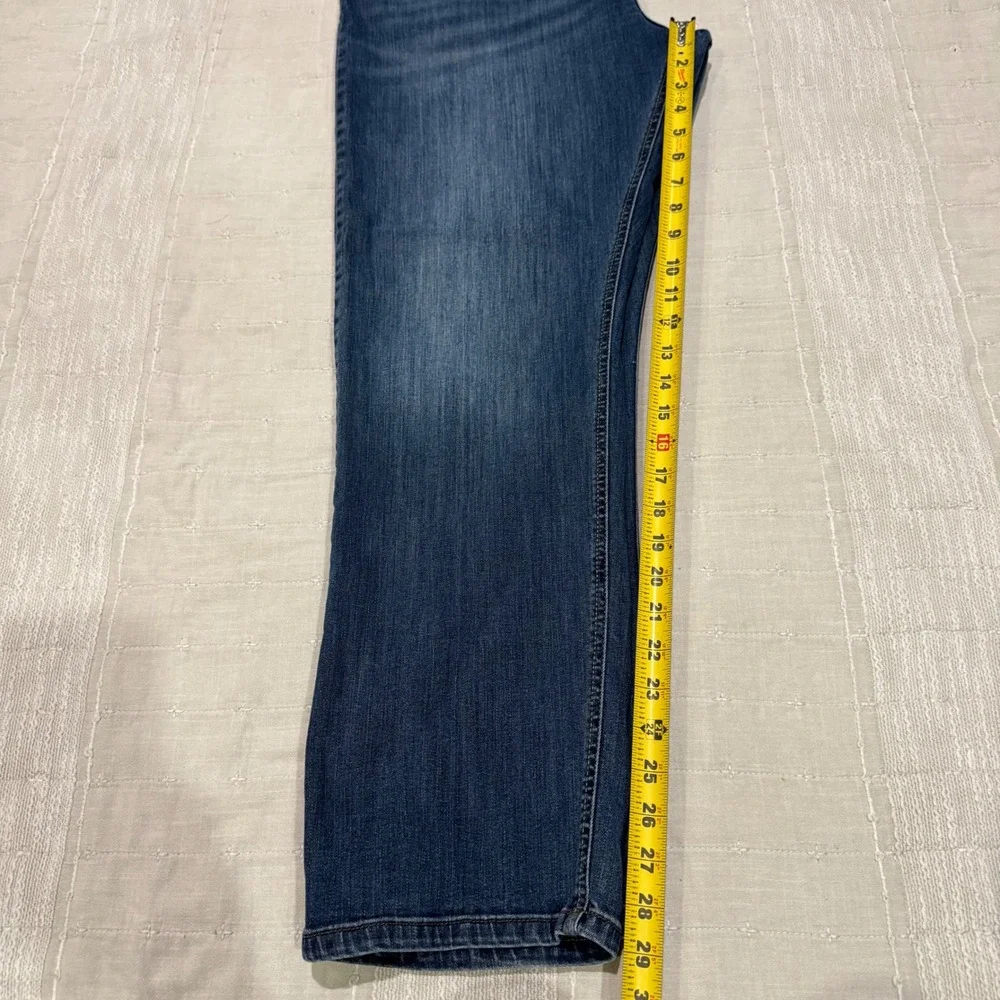 Wrangler Premium Quality Mens Slim Straight Jeans 42x30 Medium Wash Utility Blue